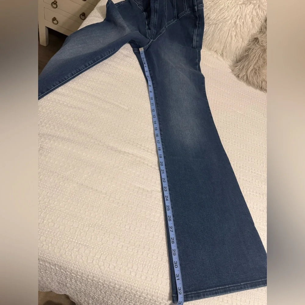 Good American High Rise Blue Jeans - Picture 9 of 12